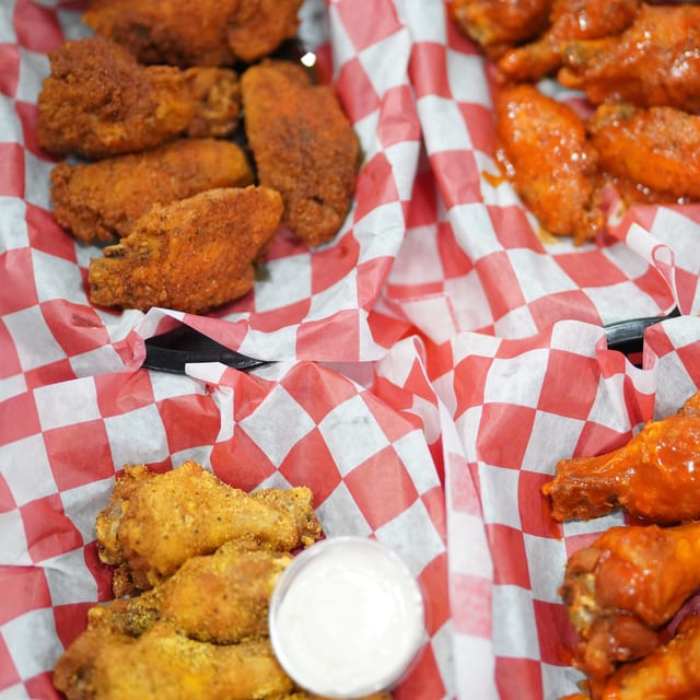 Saucy's Special Wings.